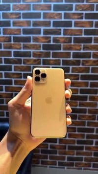 ايفون ١١ برو ماكس ٥١٢ • بطارية ٩٢ • الزعفرانيه