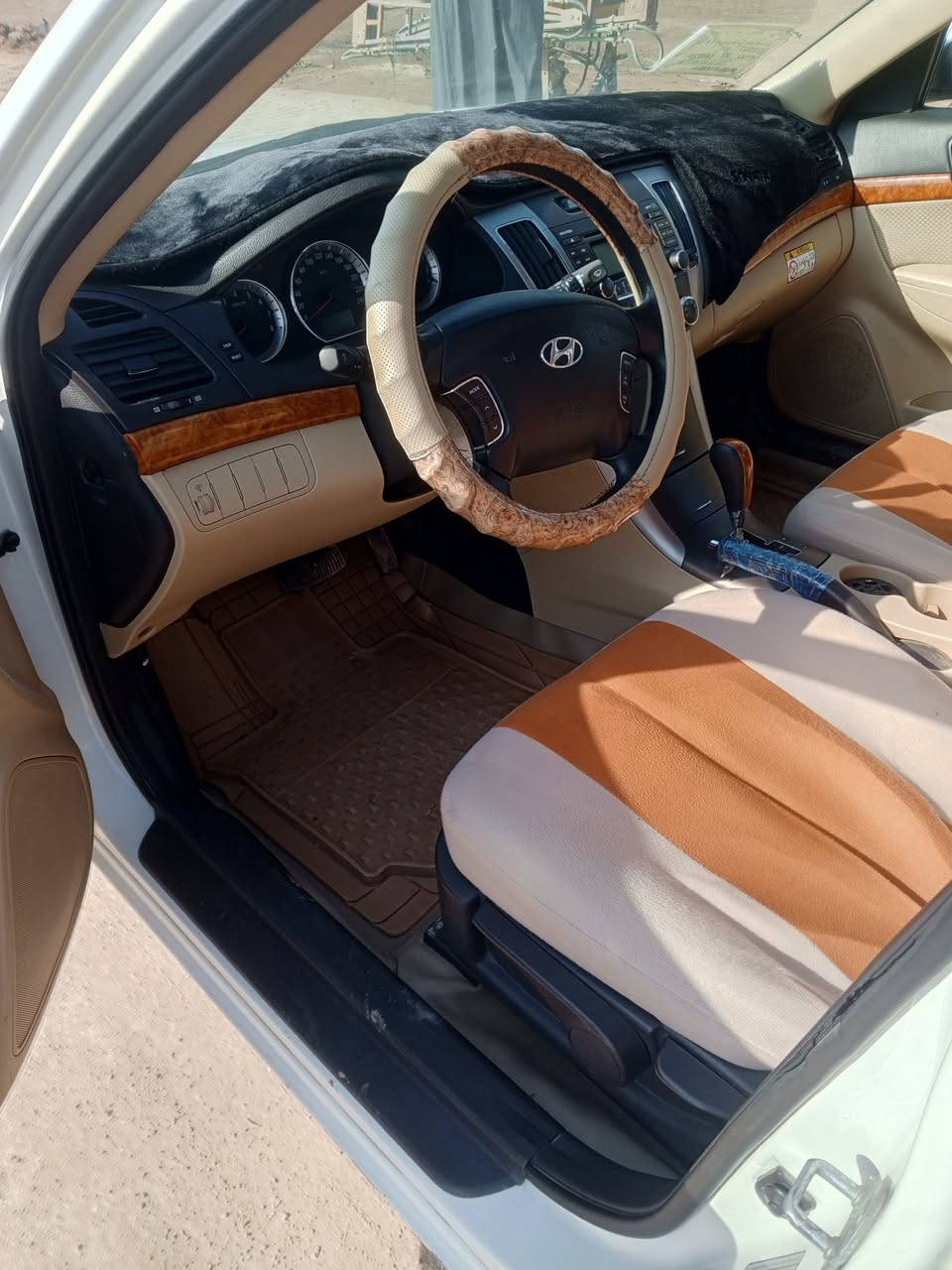 سلام عليكم سوناته البيع 2010 مكفوله كفاله وارد خليجي محرك 2400رقم اربيل دولي 2030 تريد تحويل تريد وكاله رقم تلفون ***********
