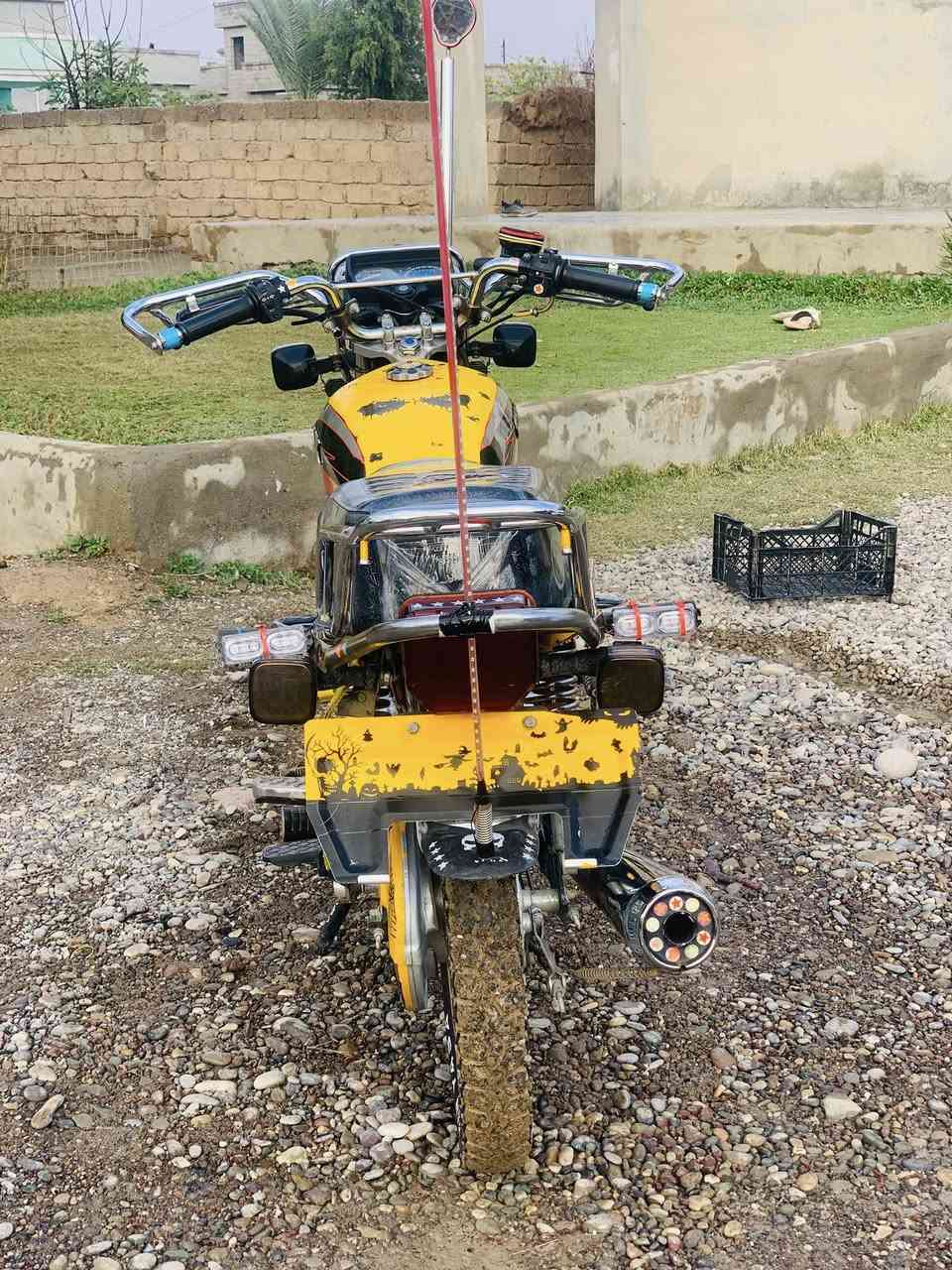 السلام عليكم 
تايكر23 فول ومكفول شوف العين 
مكاني الشرقاط الساحل الايسر 
السعر. 700 وبي مجال 
الهاتف ***********
