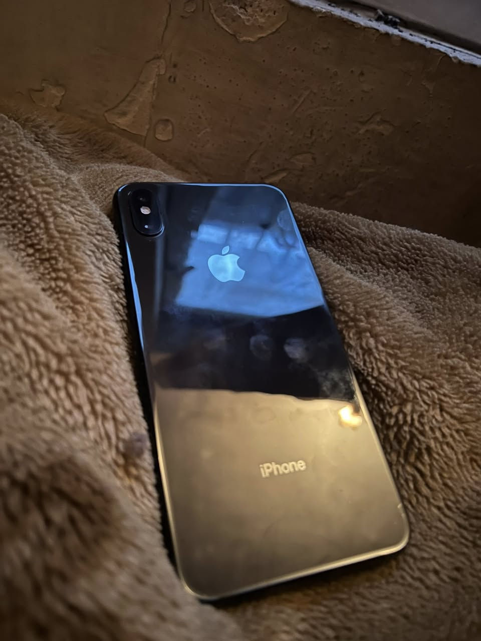 ايفون اكس ماكس
ذاكره 256 

بطاريه 80 بلاديه
 
نموذج M
 
تك سيم

نضافه كلش حلوه

فقط مستبدل ضهر وشاشة مستبدله بدبي مو بالعراق والفيس ايدي توقف بأخر تحديث جهاز مرتب انطيني سعر وابيع *********** واتساب
