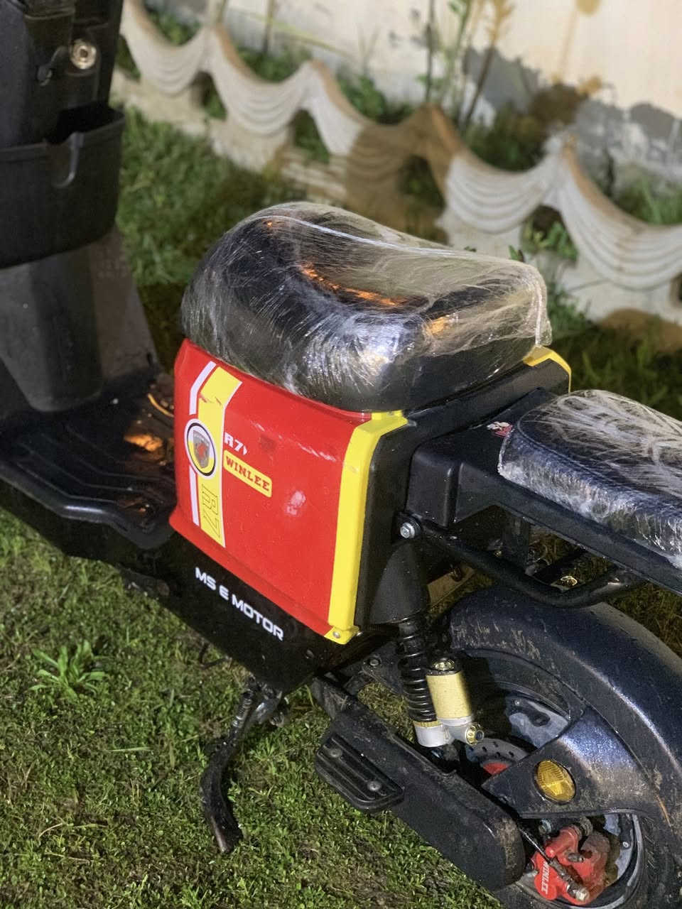 السلام عليكم ورحمة الله وبركاتة...

دراجة شحن نوع R7ماركة معروفة من شركه ونلي  موديل 2026
بطاريه 5دبل 22
ملف1500

السرعة الحقيقية مع الوزن 65

نظام البك R  الرجوع إلى الخلف

4نمر سرعه بل شاشه 109

نظام الباركp

تشغيل سويج... بصمة.... كارت جهازإنذار وقفل الامان

لايت عالي ناصي زنون... سكن لايت لد شمعة... بك لايت نشرات متغيرة... دبل إشارة... اشارة يمين يسار... هورن

بريك امامي خلفي دسك هيدروليك نظام Abe

كشن سياحي طبي

شاحن يدعم الشحن السريع والفصل الذاتي عند امتلاء البطارية بلشحن

السعر450 وبيهة مجال للشراي

العنوان كركوك دوميز

رقم ***********
مراوس هم يرهم ويه R9 2026
