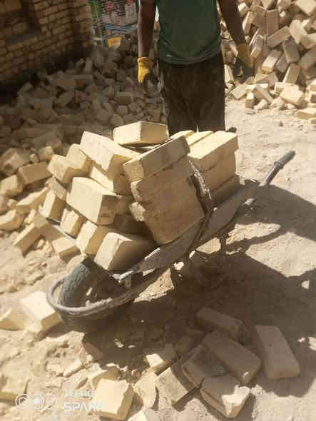 حبايبي السلام_عليكم 
شغلنا يتضمن مايلي
1- اخراج التراب الزائد من البيت
2-تربيع البيت كسر
3-دك البيت بالقفاز
4- صب البيت اذا كان بحاجه الى صب اسكان
#وكذلك دك السبيس والتراب وال
قطع وغيره + خزينه + تفليش +تصعيد تراب لصطح وتصليطه الصطح+مجاري+لبخ بتلوات +
ونج تصعيد كافه مواد البناء وغيرها 
كل هذا بكادر جيد وبسعر مناسب 
للاستفسار اكثر مراسلتنا او الاتصال بالرقم 
***********
