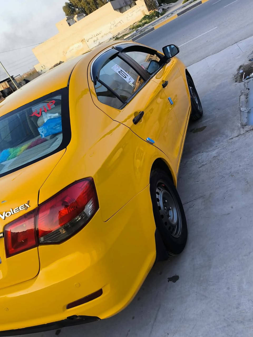 سلام عليكم
تم عمل عناية متكامله لهاي السياره
يشمل  بولش ثلاث مراحل 
مع مرحله رابعه سيراميك بخاخ عازل للماء والاتربه 
 وتم بولش الايت الامامي للسياره والبك لايت 
وتم بولش جامات السياره وتنضيف وتجديد دواخل السياره 
وتنضيف المحرك السياره والصندوك 
وأيضاً يتم غسل السياره قبل البولش وبعد البولش 
وهذا الرقم بي واتساب ***********
