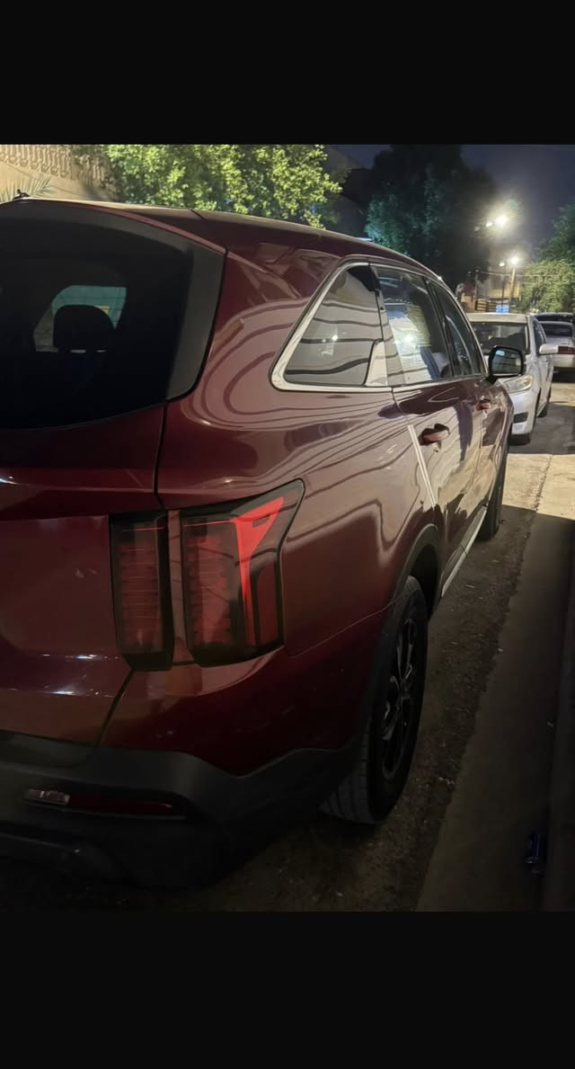 سلام عليكم 
سياره سورنتو لبيع 
مديل 2021
محرك كير حداده تايرات كفاله اسبير شركه ما نازل 
سياره بيها ربع باب سايق 
ب امريكا مع التقرير

مواصفات 

1_ تحكم ستيرن 
2_انضمه قياده 
3_ رادار 
4_كامره خلفيه 
5_ تبريد امامي وخلفي 
6_ سبعه راكب 
7_ محرك 2500 Gdi
8_  مواصفات قيادت سياره 
9_سياره ماشيه 38 سياره جديده معنه كلمه 
10 _فور ويل 
11_اشاير بالمري 
ملاحظة - 
1-جاملغ الخلفي بي بارد كلش قليل
2- ربع باب لروة بي بارد كلش قليل
رقم أربيل انكليزي سنويه لـ 28 
 (SPDRT) ( SMAPT) ( COMFORT) 
 ( ECO) ( SNOW) 
وبعد اكو هواي مواصفات من تجي 
تشوف سياره  
السعر 210 وبيها مجال بسيط
مكان سياره البصره الجمهوريه 
رقم الهاتف ***********
