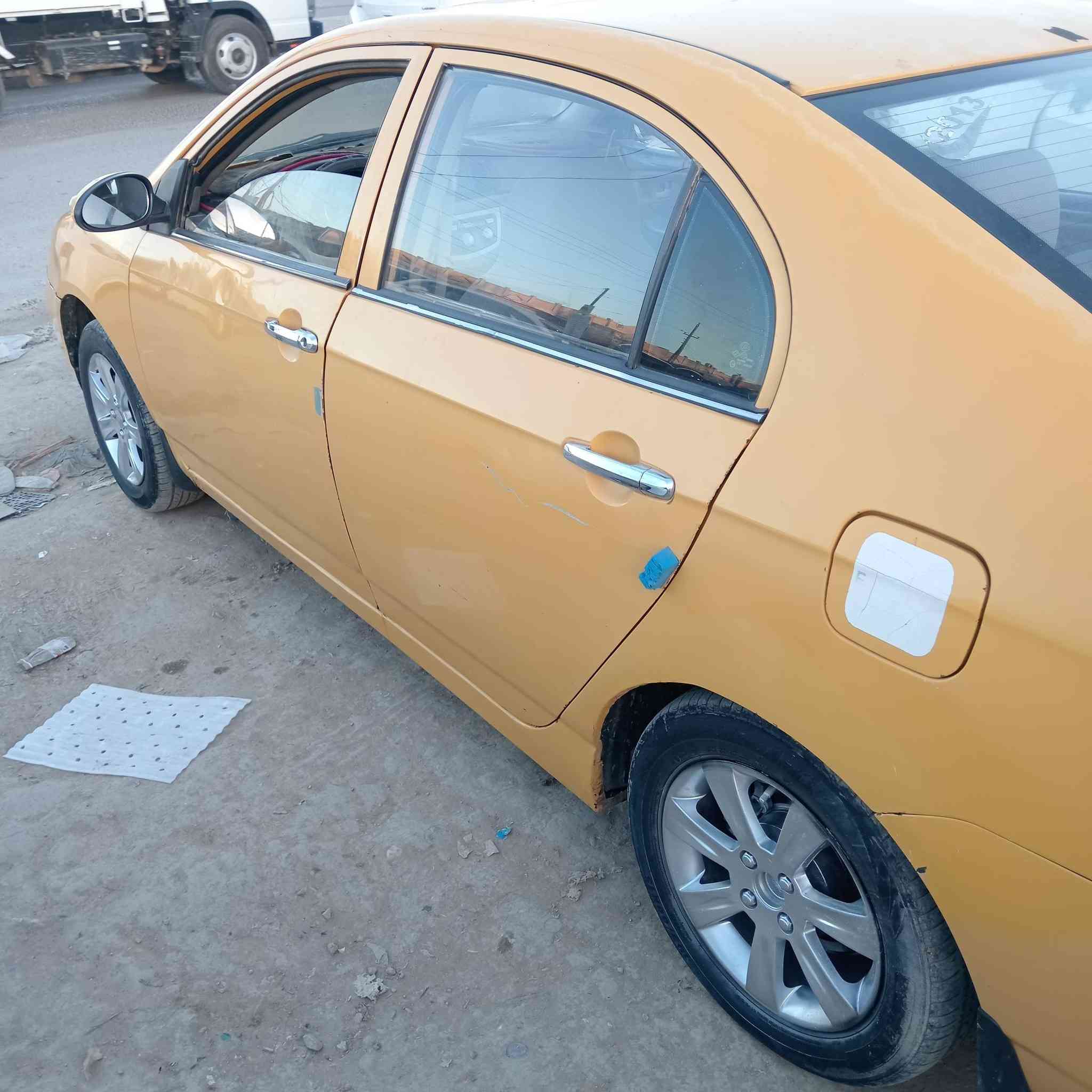 السلام عليكم ورحمة الله وبركاته
ليفان للبيع موديل ٢٠١٣ سياره كفاله من تبديل وظربه وصبغ  كهربائيات كله شغاله تخم تاير جديد بلكارتون عينه وصينه جديده كيجات كله شغاله باتري جديد بيه خيط بخار فقط سعر ٣٨ شرط تحويل  سنويه ٢٩ ارقام نكليزي
العنوان الديوانيه الحمزه الشرقي *********** مراوس سمنت خصوصي ترهم
