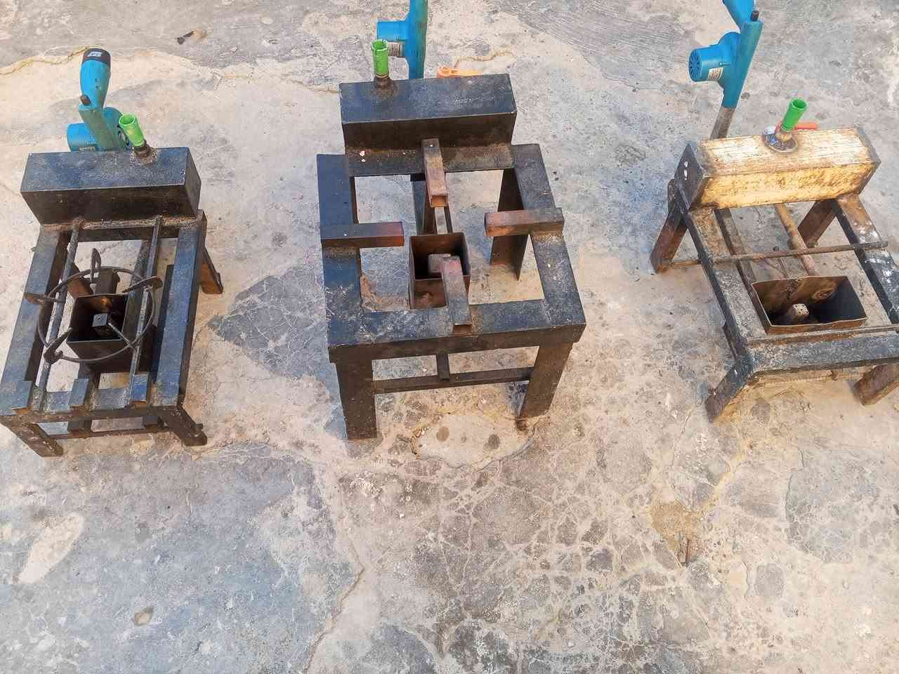 سلام عليكم يتوفر عدي ثلاث طباخات يشتغلن عل دهن السود والهو   يفيدن الصحاب المواكب وتجي تفحص ونارهن كلش قويه ***********
