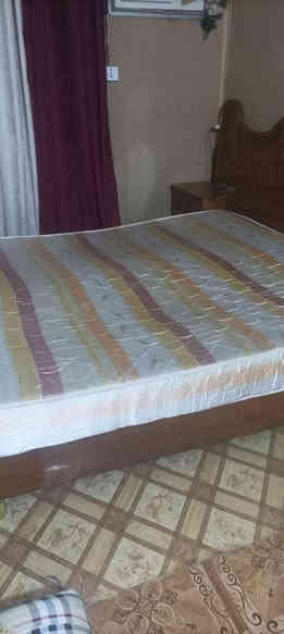 دوشك سفنج ضغط عالي درجه اولى كلش نضيف السعر  60 القياس 180*200
***********
