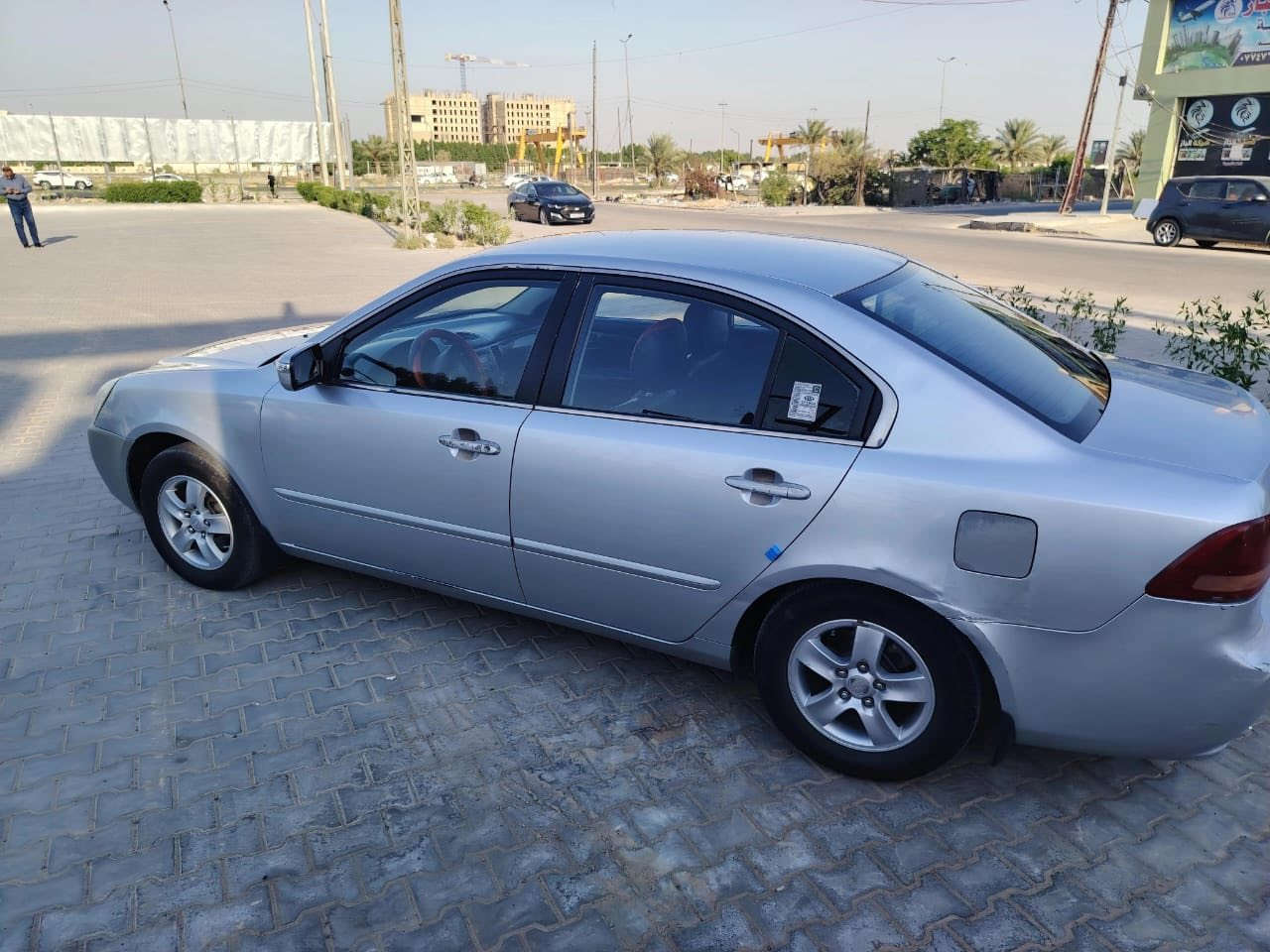 السلام عليكم
يا الله اوبتيما وارد كوري 
مديل :2009
لون :سلفري 
مكينه :2000
رقم صلاح الدين انكليزي مشروع وطني بسمي وين ماتحب اداورلك 
سيارة مكفولة كفاله من فتحه وتبديل وصبغ فقط مكينه بيه بخار لكن ناعمه او حلوه موصفاته عتياديه الي معروفه او منشوره كبالك واضح او صور 
العنوان النجف الاشرف 
السعر 95بيه مجال بسيط 
الاستفسار اكثر 
***********
***********
