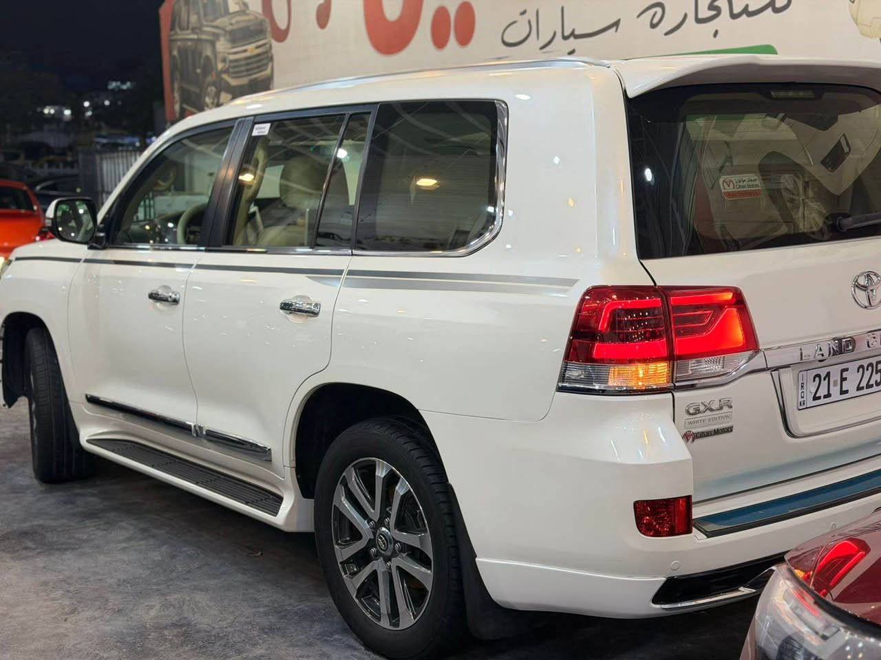 ‎تويتا لاند كروز _ موديل _2018 _  GXR.V6
‎موصفات.فوول جيهان اصلى 🦅🔥
‎محرك.(v6) 
‎بسم الله الرحمان الرحيم

‎ملاحظه رجائن سياره (بدون مراوس)🖐🏼

‎تويتا لاند كروز موديل (2018)  
‎🔶سياره مواصفات GXR. V6 .
‎🔶سياره (v6) سلندر
‎🔶سياره كفاله عامه دعاميه لي دعاميه 
‎بدون صبغ +بدون شخت + بدون حالوب 
‎بدون رمل  _ بدون حصوه+حتا دعاميات 
 
‎🔶سياره ماشيه(170) الف كيلو فقط حقيقي
‎🔶٤ اطارات و ويل جديد حلو بدوناي نقص 
‎🔶سياره مواصفات (GXR ) ماشاالله حالو 

‎🔶محرك + گير كل بشرت مامفتوح 
‎بدون صوت + بدون دخان 

‏‎🔶( مواصفات) 
‎( سلايت + ثلاجة  
‎كوشنات كهرباي ٣ دگم _ حاساس خلفي و امامي_ بصمه + كاميرا بلايت + ٨ ارباگ +  + لايتات زينون+ +داغل بيجى+دابل اكسل + سندوق شفط بلادى+ ٣ شاشات (بلادى+)

‎🔶تحويل بشرط مباشر حول سنوية ورقم  كل جديد

‎🔶مكان سياره كركوك 
🔶***********
‎🔶سعر (480)ورقه كركوك, العراق
