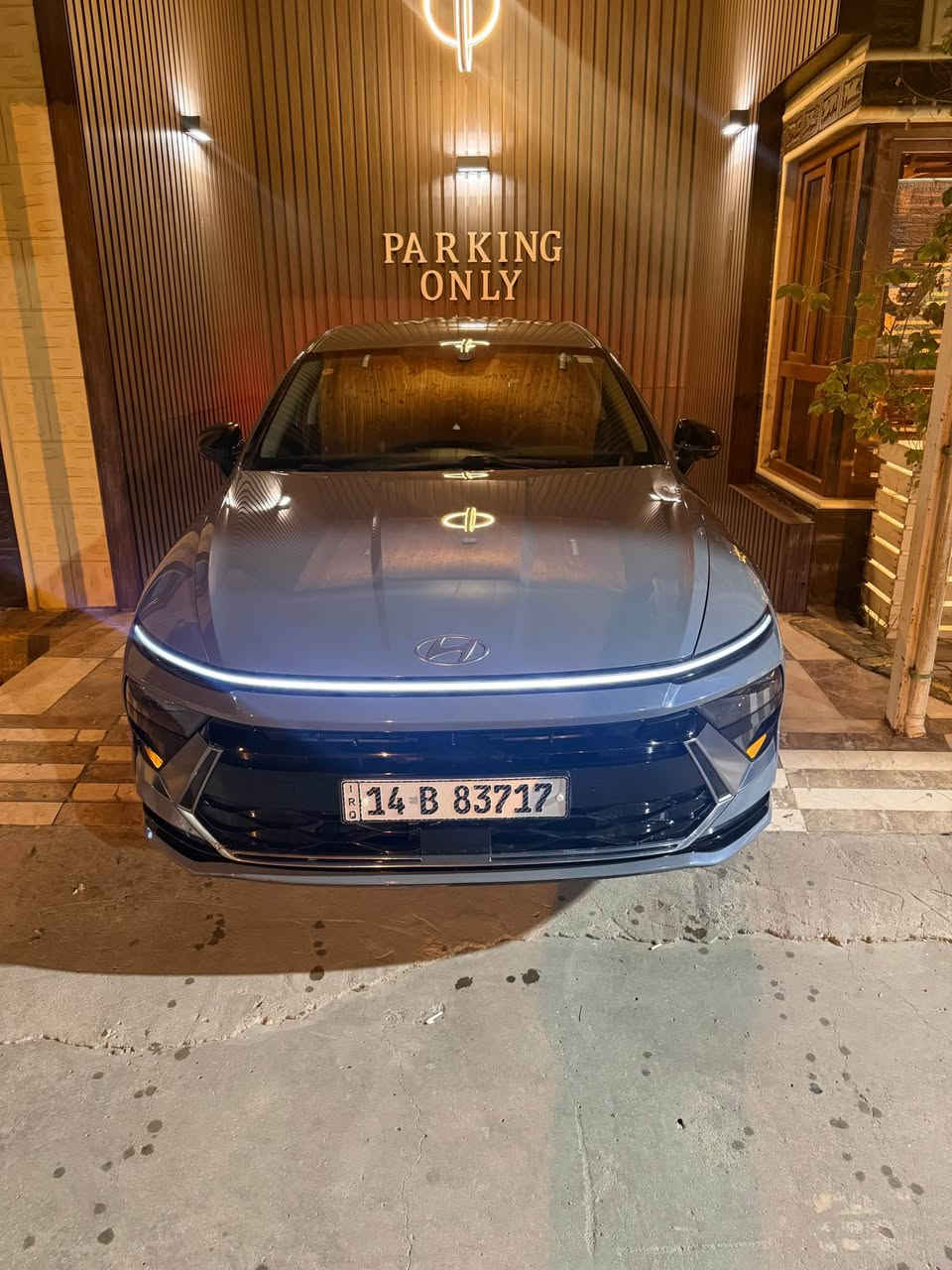 السلام عليكم
للبيع فقط سوناتا 2024 شكل جديد
2.5L حجم محرك
الضرر جاملغ خلفي
السعر  200
كير 8 نمر
بصمة تشغيل وابواب
المقعد الامامي كهربائي  
3وضعيات قيادة
جنطه ذكيه 
لايت لد 
بك لايت لد 
ترحيب
دشبول الكتروني 
شاشه كبيره 
كير تعليك 
اوتو ستوب
اوتو هولد
رادار
نقطة عمياء
رادار خطوط شوارع
فوول تحكم ستيرن

السياره رقم بصره تحويل

ماشيه 20

العنوان البصره
*********** البصرة, العراق
