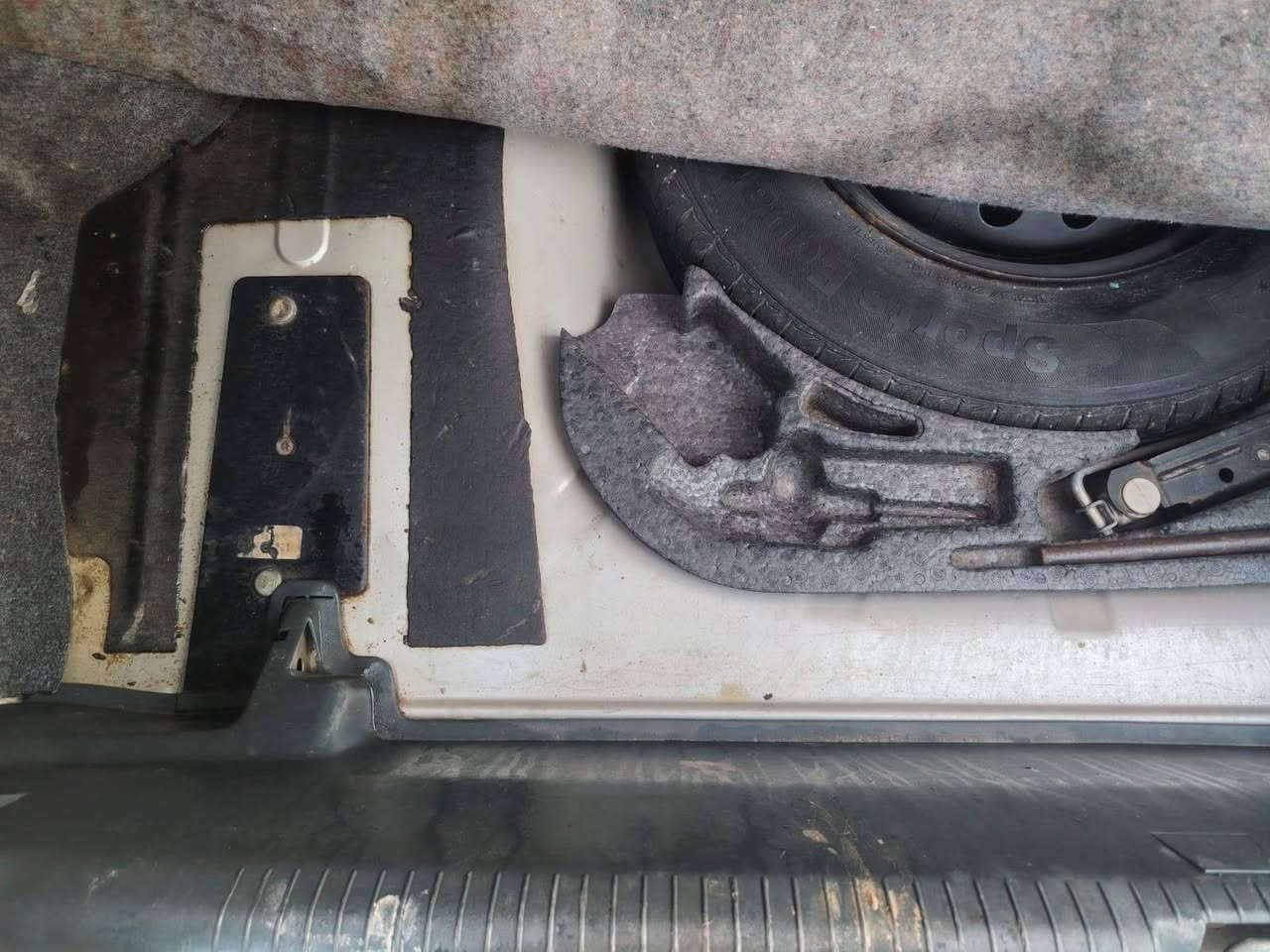 فكتره كير مكينه شرط حجم 16 سياره بلاديه شركه بدون صبغ رقم نينوى شرط تحويل  حته فحم كزوز موجود بلاديه بلاديه السعر 53 بيها مجال شي بسيط ***********
***********
