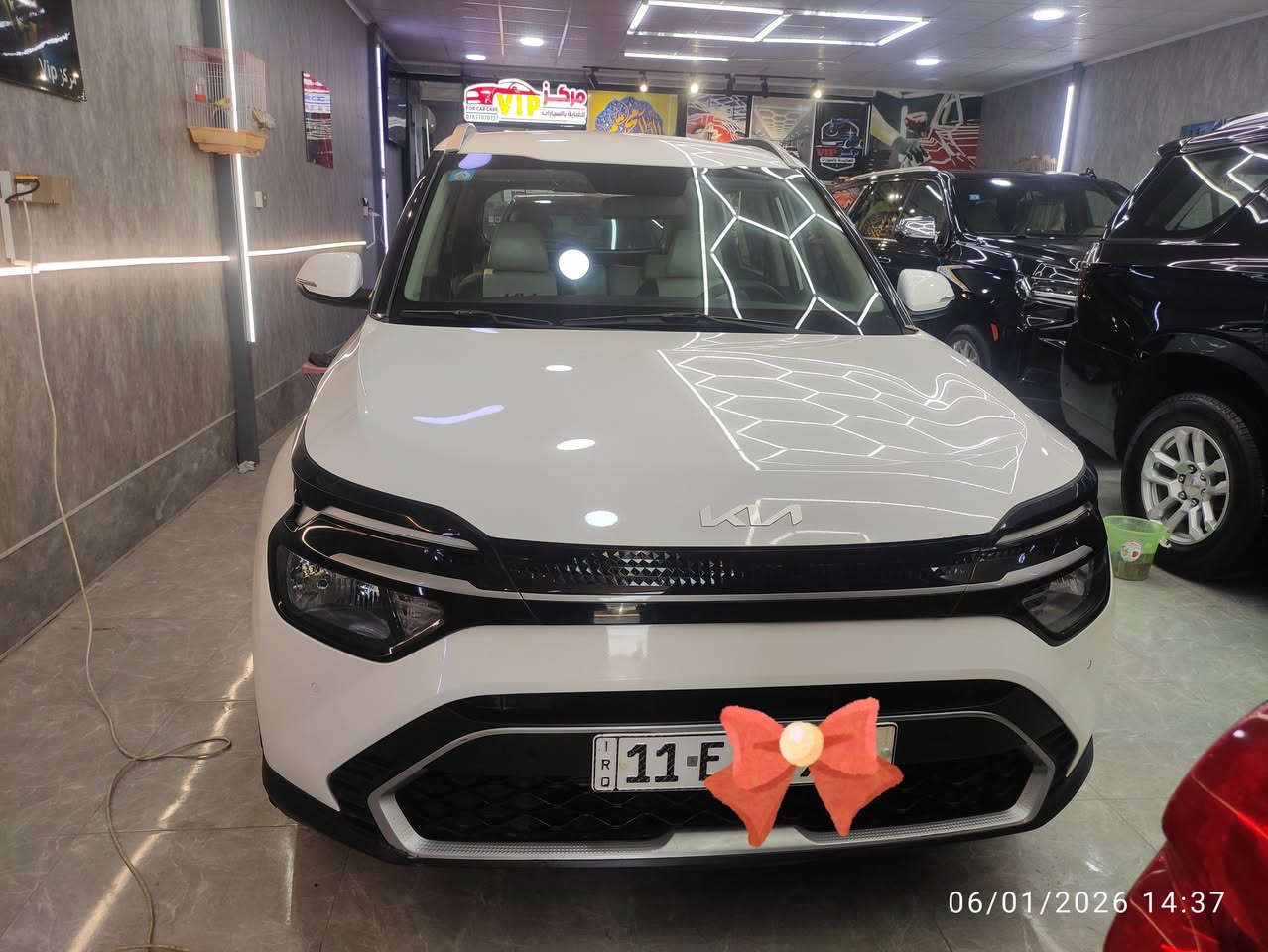 تحيه طيبه
كيا كارينز 2023 رقم بغداد الدولي 
7 راكب 
وارد خليجي   
ماشيه حاليا 59الف فقط 
مكفوله من الصبغ والتبديل فقط بارد 
 المواصفات لمن يود الاطلاع عليها 
. بصمه 
. تشغيل عن بعد 
. 7 راكب 
. تبريد مركزي 3 قطع 
. كشنات مخمل ومطعم جلد
. حسات امامي خلفي محيطي 
. كامرا دواره  
. شاشه عربي تدعم جميع البرامج 
. اريل نفكيتر 
. تحكم ستيرن 
. اوامر صوتيه 
. تثبيت سرعه 
. ويل فراشه 
. مري كهرباء 
. بك لايت ليد 
. العده والسبير غير مستخدمات والسياره من هيه زيرو مغلف الارضيه جلد نوع جدا ممتاز 
السعر 170 وبيها مجال قليل 
للاستفسار ***********

