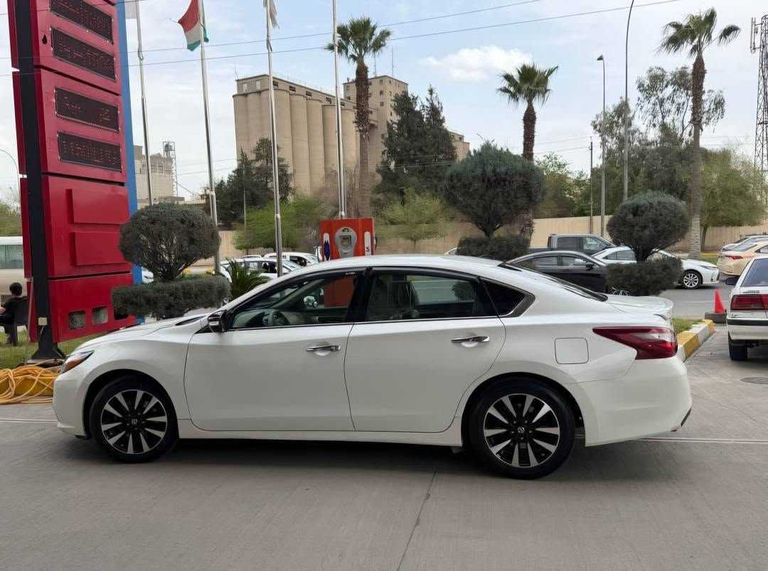 نيسان التيما ٢٠١٧ 
 SV بلاص 

فول الفول للأخير سقف سلاید تبريد قطعتين امام وخلف بصمة تشغيل عن بعد رادارات جانبي وخلفي ونقاط عمياء كشن السايق كهرباء كامل الوضعيات .. كشنات وستيرن هیتر اشارات بالمري ويل كب بلادي...  نظيفة كلش .. شاشة وكاميرا خلفية

حادث امريكا .. بس البونيد .. ومبدل
بدون اي ايرباك .. كله سليم - وضع بلادي .. بدون اي قطرة شاصي او دواخل
كير .. محرك .. تبريد .. تراي .... كامل كفالة وشرط الفحص
دفتر بانزين هم موجود عند 
سنوية لحد 2029
  شرط الوكالة او تحويل 
مكان كركوك كركوك, العراق


**إذا كنت صاحب هذا الإعلان وتريد حذفه لأي سبب، رجاءا أرسل رسالة إلى الدعم الفني**