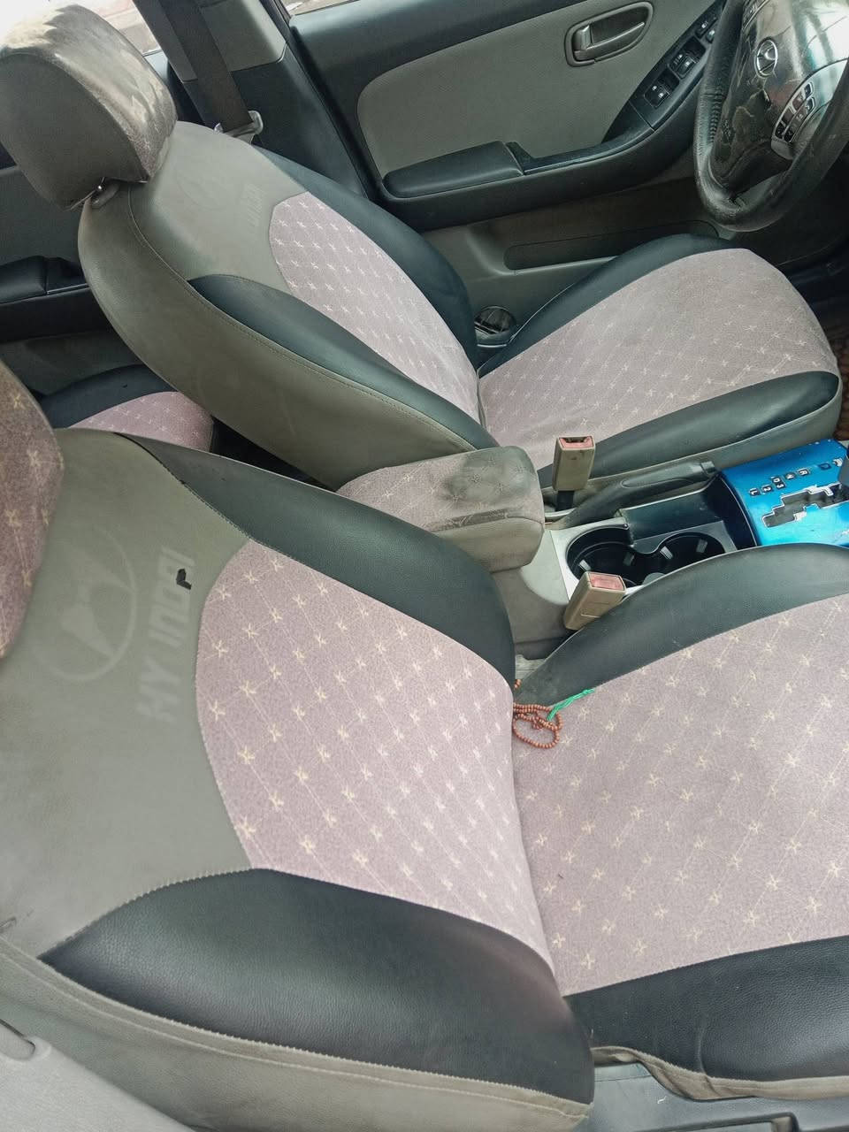 سلام عليكم ورحمه 
النترا موديل ٢٠٠٨ حادث قبق جنطه ونضربت بالعراق جاملغ خلفي وبيها خيط بخار مكينه ٢٠٠٠  ***********
