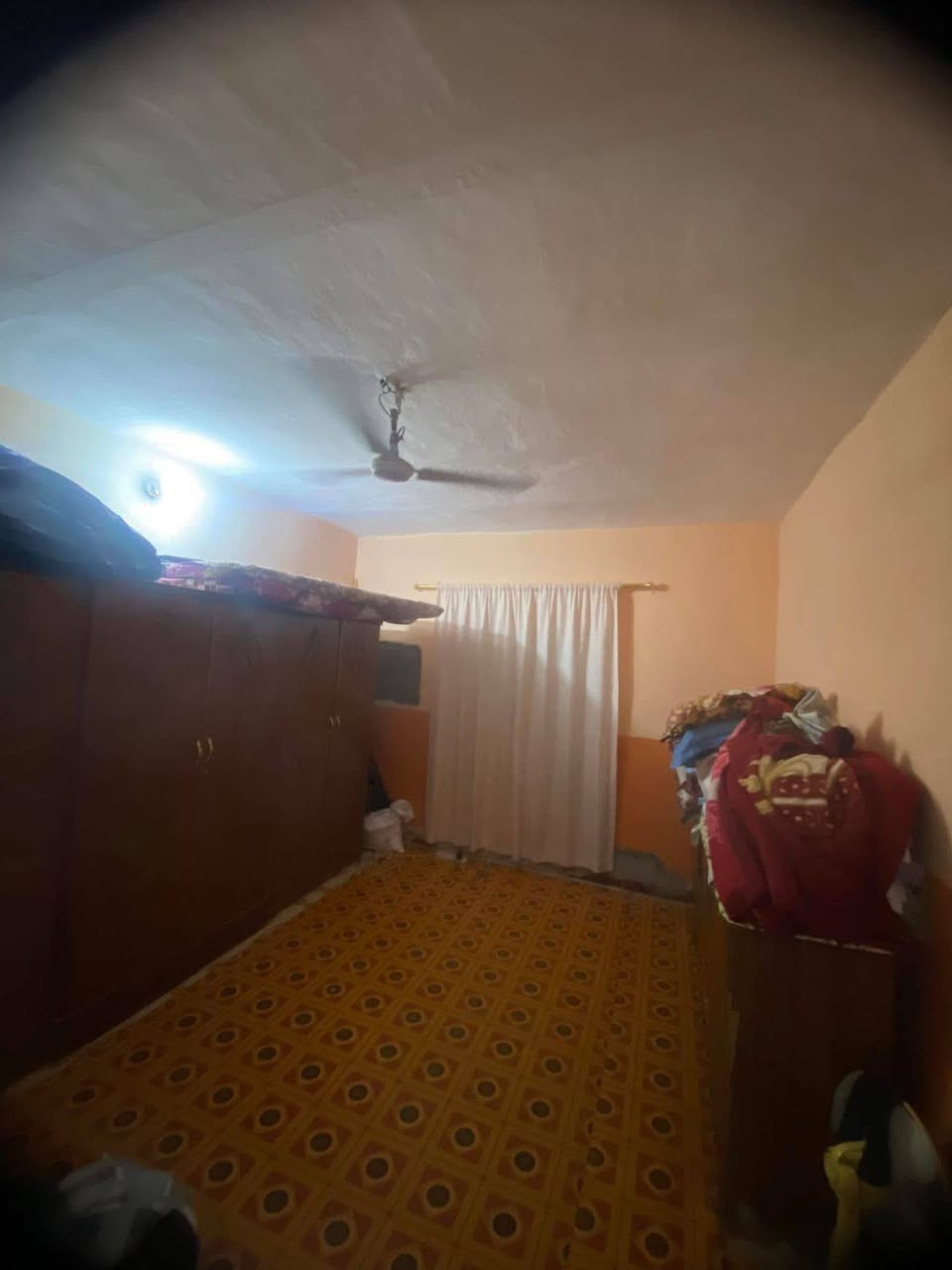 بيت للبيع السعر 80 قفل
تفاصيل البيت:
عدد الغرف 2
صاله واستقبال بالاضافه الى تخاريج داخليه 
مساحته 216 
المكان /الفاو الشماليه قرب حسن سنتر 
الرقم للتفاصيل :*********** متواجد واتساب فقط
