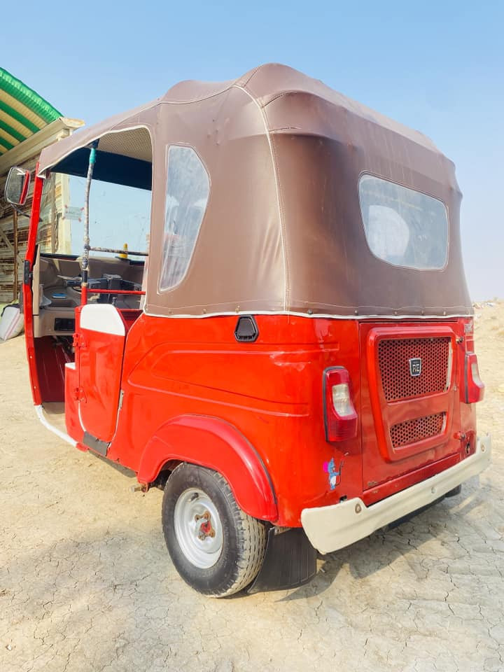 سلام عليكم للبيع 2022 شهر 10 مرقم رقم ذي قار مكفوله من صبغ ول معجون مكان ناصريه سعرر 8250
اكثر تفاصيل انتصل ‭٠٧٨١ ٨٠٨ ٢١٧١‬
