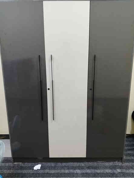 السلام عليكم كنتور مثل ماموضح بى صوره ضهر بلوك مو فايبر وكله بلوك تركيب درجه اولى مع ميز مرايه لد اضائه مشتريهم ب٤٥٠ وصل شراء موجود للبيع رايدهم ب350 نضافه 100/100 مكاني شط العرب الكباسي ***********
