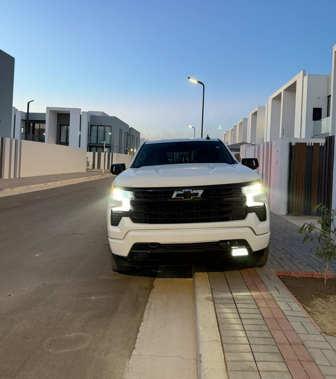 سلام عليكم للبيع سلفرادو 2024 فول موصفات اعله فئه RSTباب طويل بدي قصير المرغوب باسمي رقم اربيل تحويل ثاني يوم سياره بيه كارت تظليل رسمي لكل جامات سياره ١٠٠ بل ميه سياره حلوه وجديده بكل معنى الكلمه بل الحقيقه بعد احله من الصور بعده على وضع الشركه ماشيه 24 الف فقط سياره ليبل واحد مامفتوح بيه برغي مكفوله عدى اقل شبر ضبغ بخشم بنيد فقط صور امريكا موجوده بل منشور  سياره بجم كبس مامعلوب بيه شرط فحص بدون دواخل بل عافيه على الي ياخذه جديده بكل معنى الكلمه موصفات فول الفول جلد كراسي كهرباء مساج بل كشنات تدفئه تبريد بل كشنات بيه ١٢ كامره 360 درجه ردارات بيه من كل جهات قياده ذاتيه شاشات جبيره دجتل كير طرح وضعيات قياده ٨  تشغيل عن بعد بصمه بدي كهرباء حساسات امامي خلفي  نقطه عمياء  شفتات سرعه تدفئه استيرن  توقف عند الطورئ وبيه بعد موصفات حيل هواي اتصال على رقم تالي ***********
