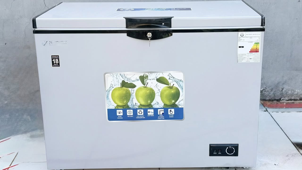 مجمده وثلاجه للبيع اذا مو جديده لا تشتري 
استخدام قليل قليل جدا جدا ثلاثه اشهر 
الي يشتري يتفضل خاص 

او الاتصال او واتساب 
***********
