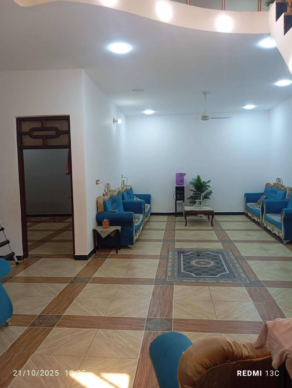 مقابل كراج بغداد بيت ركن 300 م زراعي مشمول بلطابو معامله كامله بلبلديه بئسمي يبعد عن الشارع العام 100متر  سعر 175 قفل يرهم مقدم ولباقي فتره حسب التفاق 
***********
