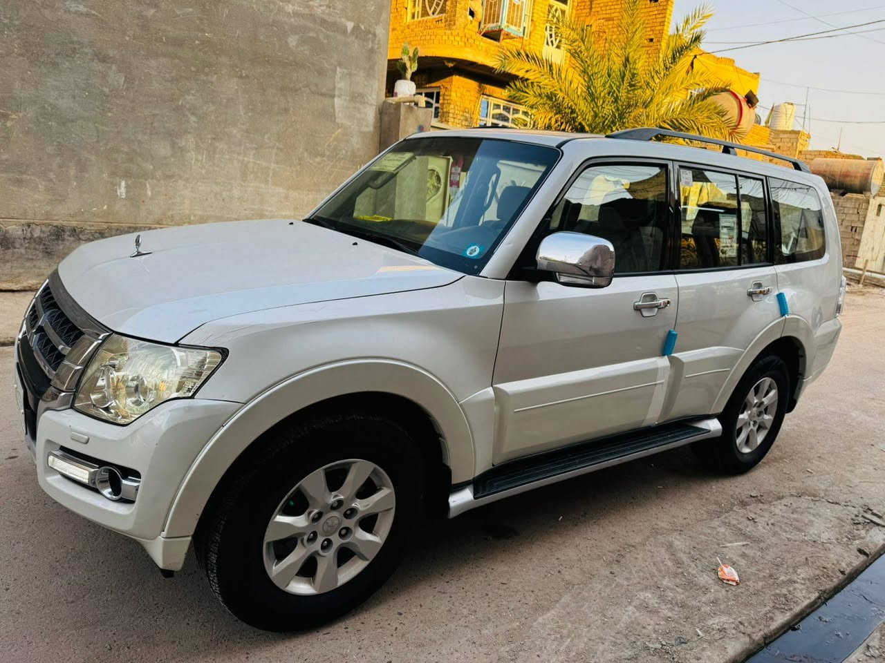 السلام عليكم للبيع باجيرو 15 
حبتور كفاله عامة فول مواصفات 
رقم بغداد المكان بغداد 
السعر 185 $
الحجز واتساب
***********
***********
