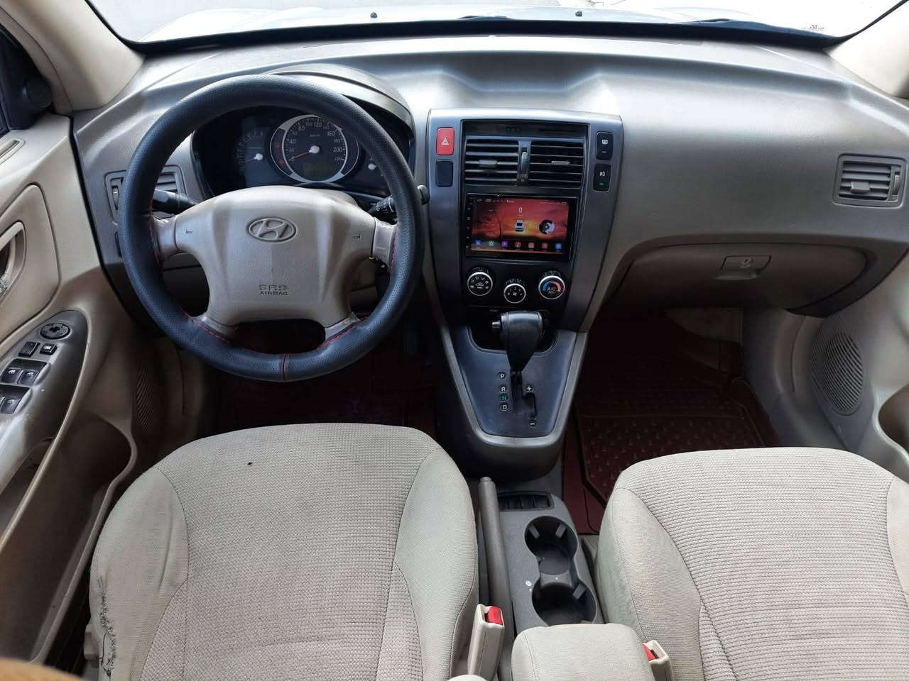 سلام عليكم
توسان 2007 للبيع 

وارد خليجي 

كير اوتوماتيك 

محرك لا تبخير ولا تنقيص

صبغ جوملغ خلفي وامامي وبنيد سبب جراد 

مكفوله من الداخل 

تبريد تدفئه شغال 

صدر امامي خلفي جديد 

تخم تاير جديد 

كهربائياته كله شغاله 

سستم صوت وشاشا جديد

السعر 103 وبيه مجال بسيط 

عنوان بغداد حي الجامعة 

استفسار ***********
