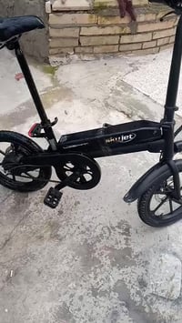 بايسكل شحن امريكي نظافة 80 /١٠٠ للبيع السعر 250 الف الاتصال بالرقم 077...