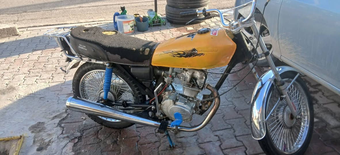 سلام وعليكم شباب اربع كير العلوان كركوك حزيران  السعر 190 وبي مجال قليل


**إذا كنت صاحب هذا الإعلان وتريد حذفه لأي سبب، رجاءا أرسل رسالة إلى الدعم الفني**