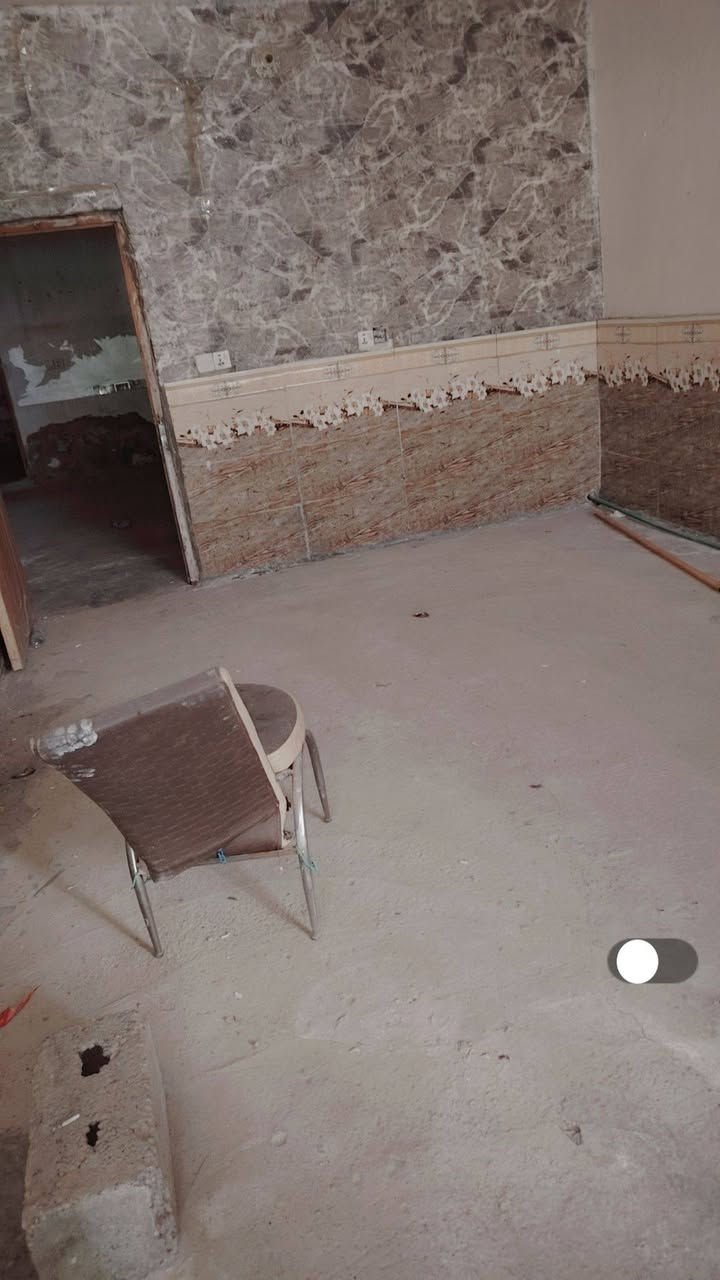 بيت للايجار بحي البساتين
قرب اسواق الصدرين يم مضمد شامل
التواصل مع صاحب الرقم
***********
