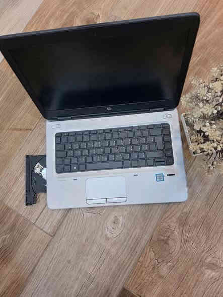 نظافة ماىة بالماىة 

ب175 الف دينار عراقي بس السعر نهائي 

HP probook 640الجيل السادس موديل مميز مناسب للدراسة والتصفح و البرامج المكتبية والطباعة 
 للتواصل *********** 

توصيل لجميع محافظات العراق
مكتب الابداع الهندسي
موصل /موصل الجديدة 
بين مجسر الجديدة ودورة عبو اليسي  

……………………
✓ المعالج Core i5-6200u
✓ ذاكرة الوصول العشوائي (الرام) 8GB 
✓ التخزين( الهارد) SSD 256GB  
✓ مقاس شاشة(حجم الشاشة)  14 انج
✓ كيبورد  عربي انكليزي 
✓ تصميم جميل وانيق نظافة عاليه جدا 
…………………………………
