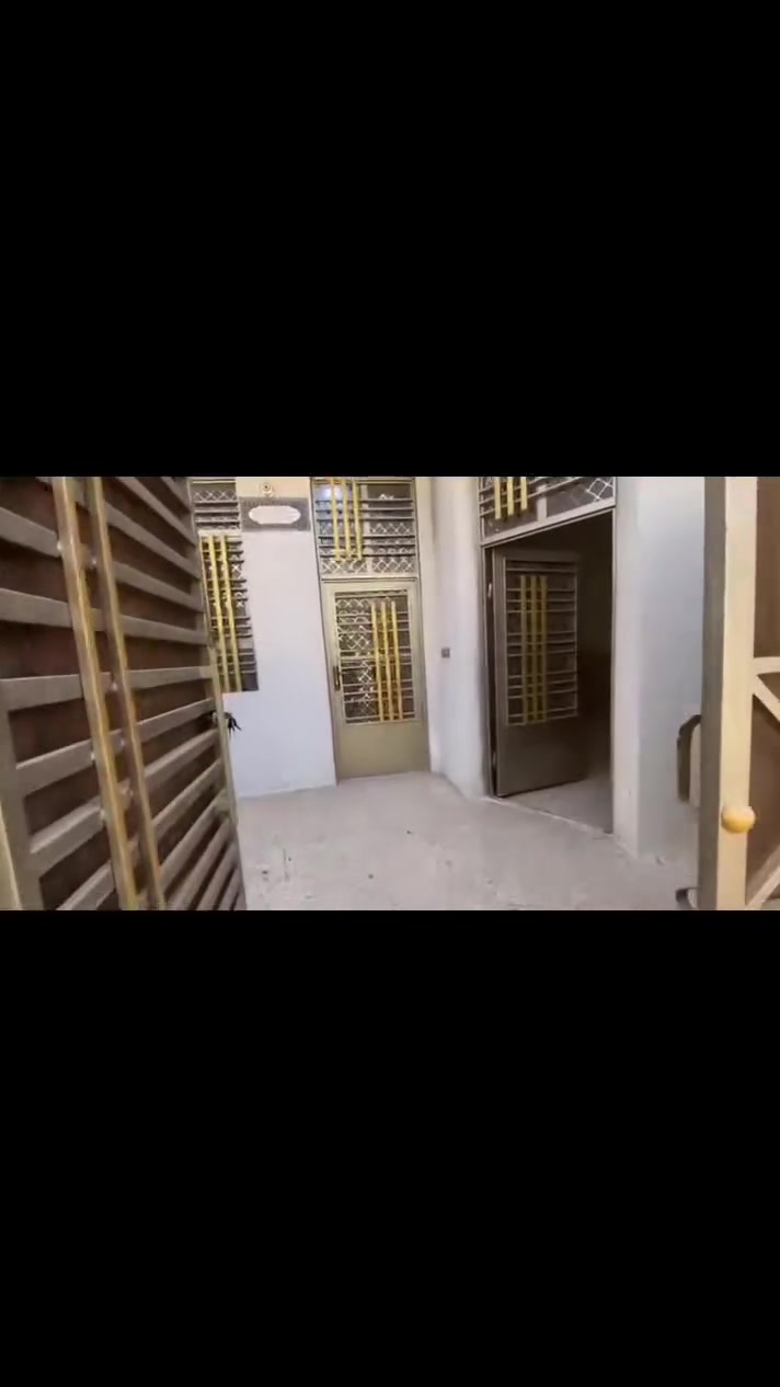 🏘️دار #للبيــــــــــع    
المــــوقــــع الحسينية منطقه الجريه فرع الشامي _
_______________
المساحــــــة // 100m
    #طــــابـــو_زراعي    طابق ونص
الواجهـــــــــة // 8m   النزال // 12.5m
_________________
🧱🏗️ #الطابـــــــــــــق #الأرضــــــــــي
غرفه نوم + أستقبال + صالة + مطــــــــــبخ + صحــــــــــيات عدد (2) داخليه و خارجيه + منور 
🧱🏗️ #الطابــــــــــــــق_الثانــــــــــــــي
غرفة نوم + صحيات
______________
      
☎️ *********** اتــصــال 📞
و واتـــسـاب📱
