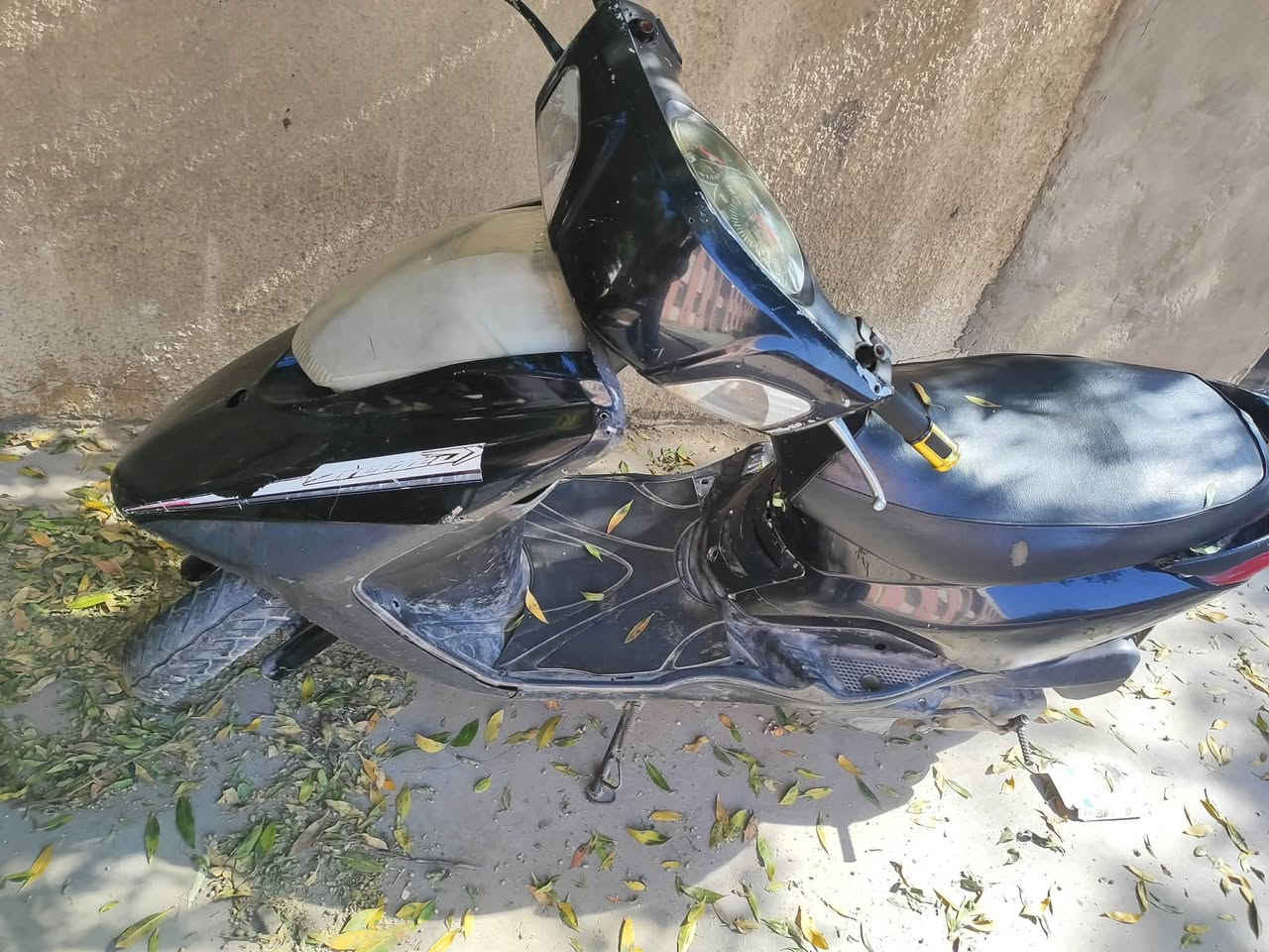 سلام عليكم بريز للبيع كامله شغاله سلف وهندر عنواني بغداد العطيفيه جامع براثا سعر350هاتف***********
