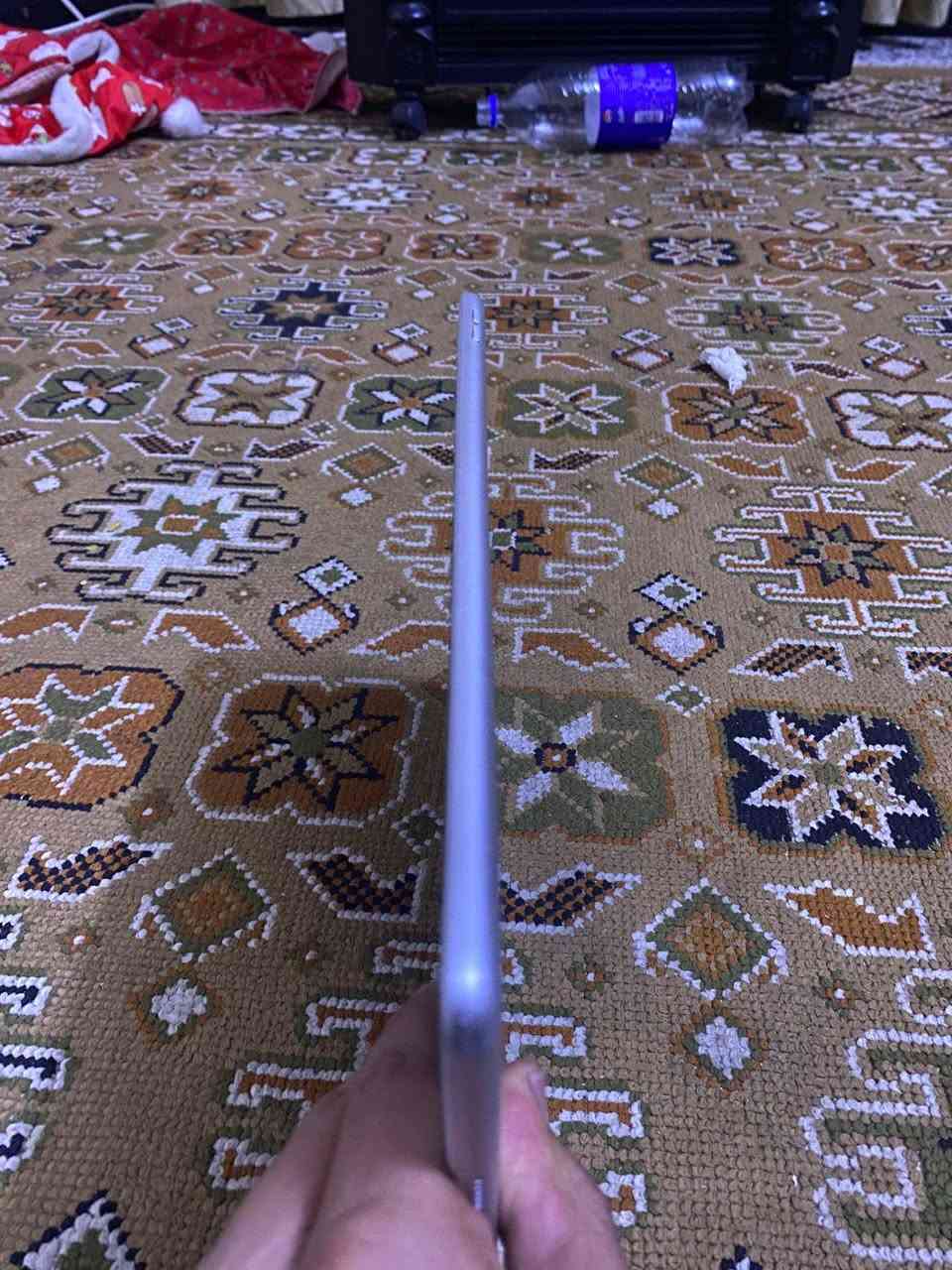 سلام عليكم ايباد 7 نضافه 90% بس فطر بسيط كلش بشاشه ما متثر ابد وهاذ الموجوده لاسق(سعر 250)عنوان بغداد البلديات *********** واتساب فقط
