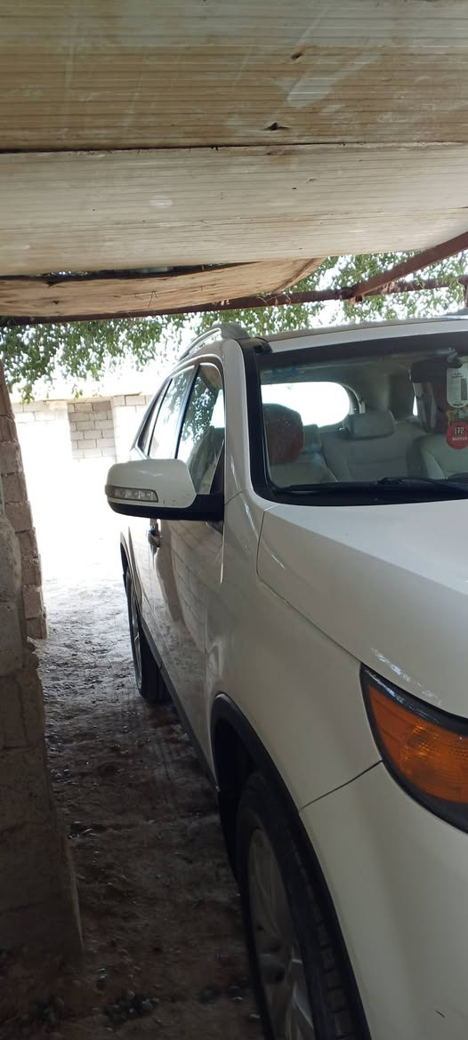 السلام عليكم سورنتو لبيع موديل 2013مكفوله كفاله عامه شرط السونر وارد خليجي عده الكيس مفتوح والباقي كله وضع شركه سعرها 177 وبيها مجال بصيط لطيبين رغم تلفون ***********
