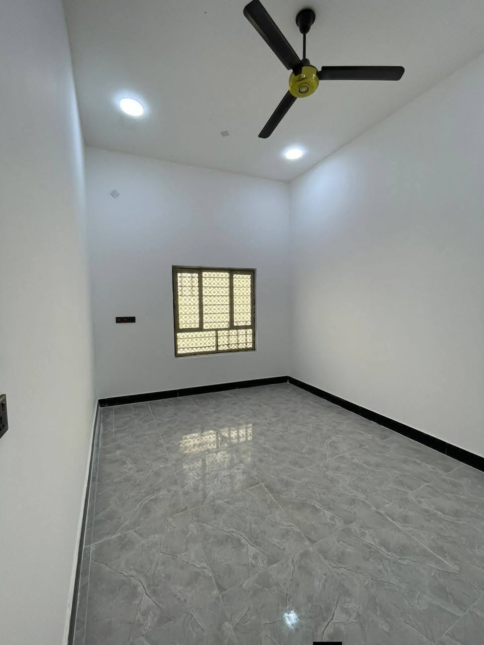 بيت للبيع مساحه 100مربع باانسب الأسعار طابو سند 25  في ابي الخصيب ألسعر 62رقم الهاتف ***********
