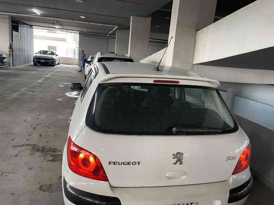 سلام عليكم بيجو 307 موديل 2006 سياره مكفوله كفاله عامه مساعده الدوسه اليمنه بيها صبغ على كد شبرين وباقي السياره مكفوله ماشيه 204 الف السياره خير من الله على أيدي محرك جديد كير جديد عادي شلعه بيها كلش قويه كشنات جدد امهات التوجوه ويل كب خمسه مع الاسبير صدر امامي خلفي جديد تاير جديد تبريد وياه السويج السياره برغي ميحتاجلها اطلع بيها اتري وين مايعجبك اشوف السعر مايعجبك اعبر المنشور وان شاء الله تلكا الاحسن سنويه بالاسمي مكاني الدوره هور رجب او الحارثيه السعر 68 بيها مجال بسيط حك الجيه رقمي *********** 
بي واتساب
