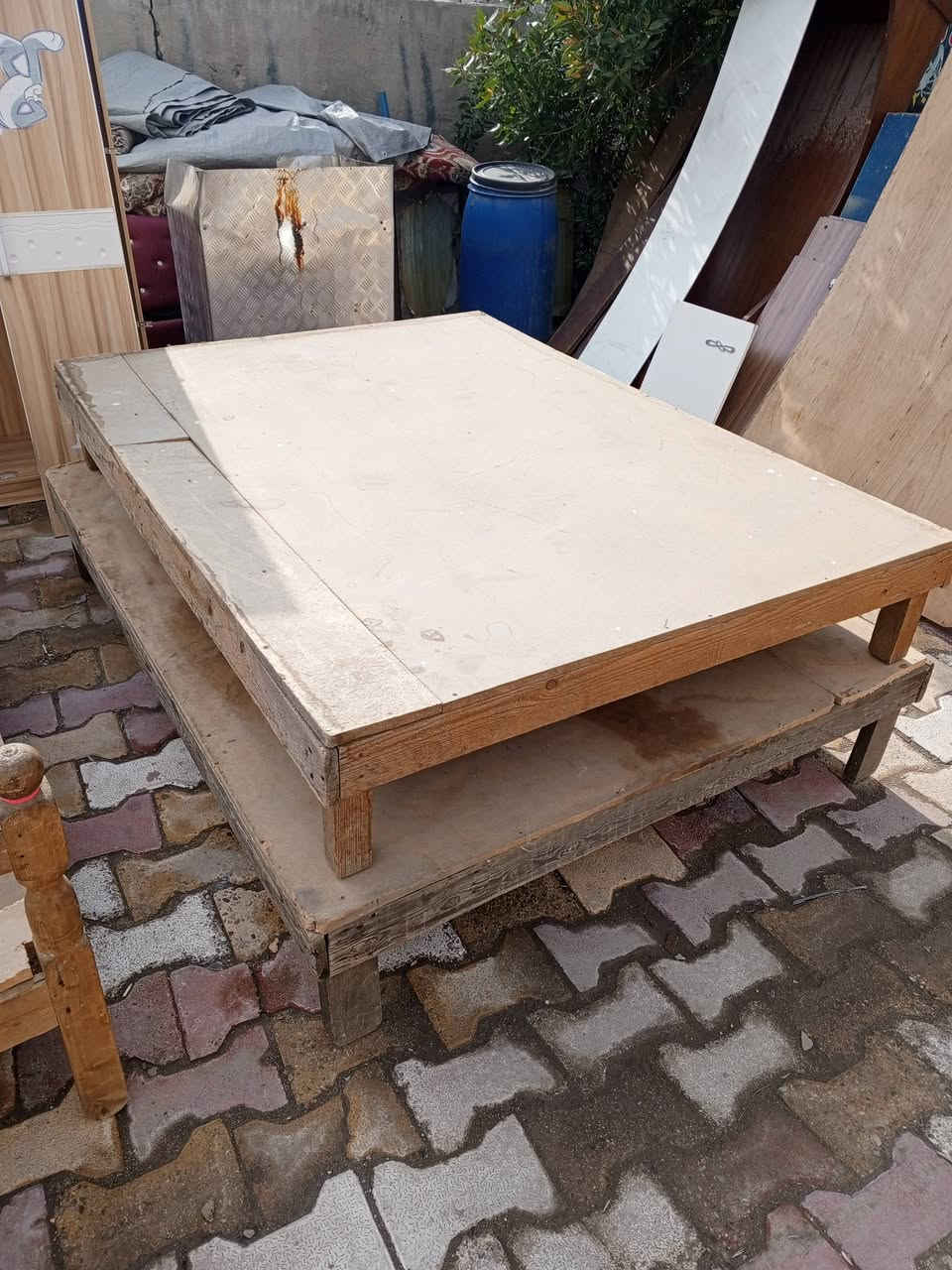 غراض للبيع في ابودشير شارع الضغط 
***********
