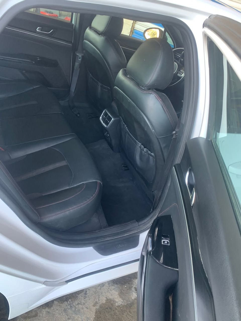 سلام عليكم من رخصة لأدمن عندي 
كي فايف موديل 2024 فول مواصفات بيه ملاحضات بسيطه رقم شمالي تحويل مباشر سياره جاهزه من كلشي 
مكاني بغداد حي نصر شراي اتصل 
اني مكلف بنشر
***********
