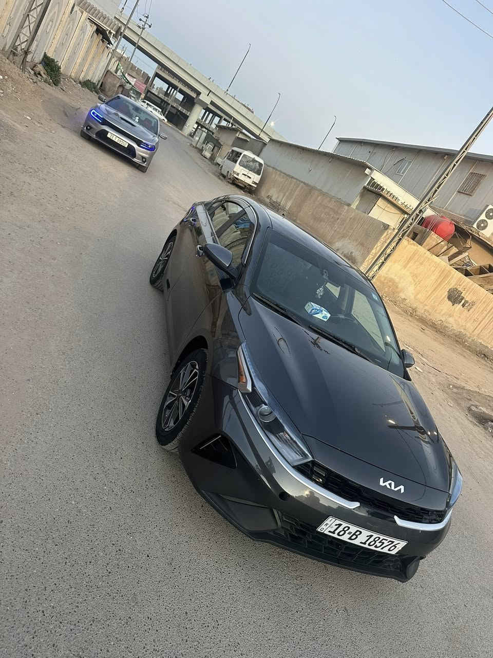 فورتي موديل 2023 لون رصاصي  وارد امريكي حاث جاملغ امامي فقط شرط السونار السياره كله ليبل واحد محرك 2000 سياره ماشيه 30 الف جديده بمعنى الكلمه لايت زنون محرك شرط ممفتوح بيه برغي كله السياره وضع شركة رقم بابل انكليزي بأسمي تحوسل مباشر السعر 127 مكان السياره حله نادر 

***********
