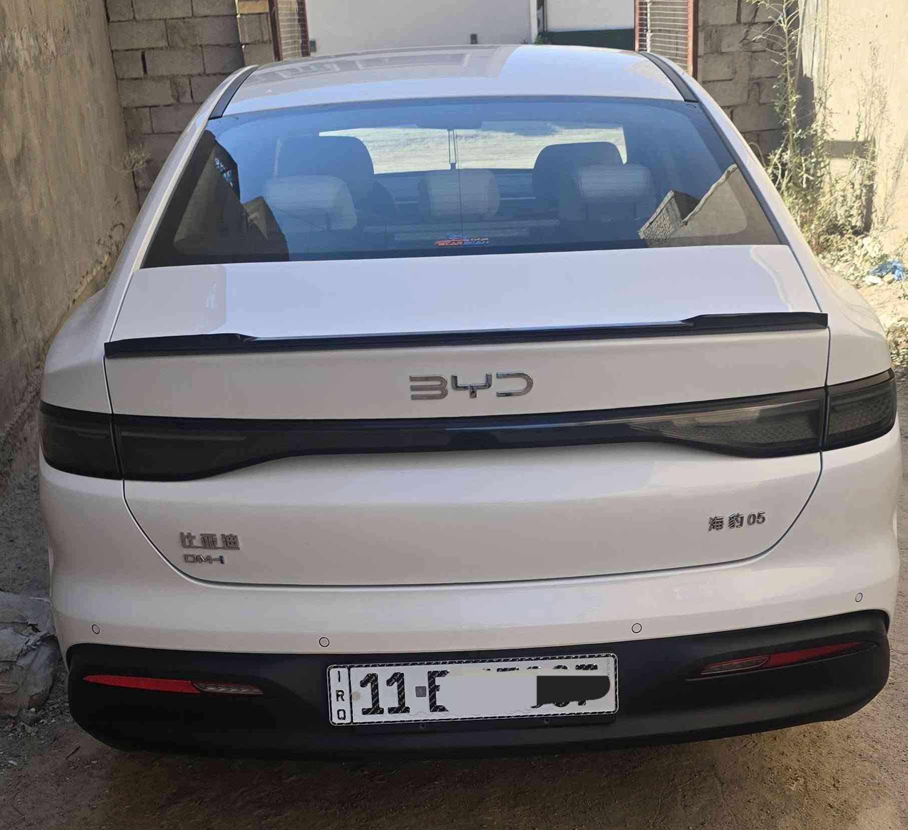 بي واي دي سيل 5 رقم بغداد مواصفاتها
بصمة وتشغيل بعد 
كشنات جلد 
ويل كب كروم 
داخل ابيض 
كامرة 
حساسات 
فول تحكمات استيرن 
شاشة اندرويد 
تبريد خلفي 
سبايدر خلفي 
سيارة كامله ومناقصها شي غراضها كامله . وعليها إضافات وماشية ٢١ وبدون صبغ . السعر ١٩٥٠٠ نهائي . لاستفسار *********** بغداد, العراق
