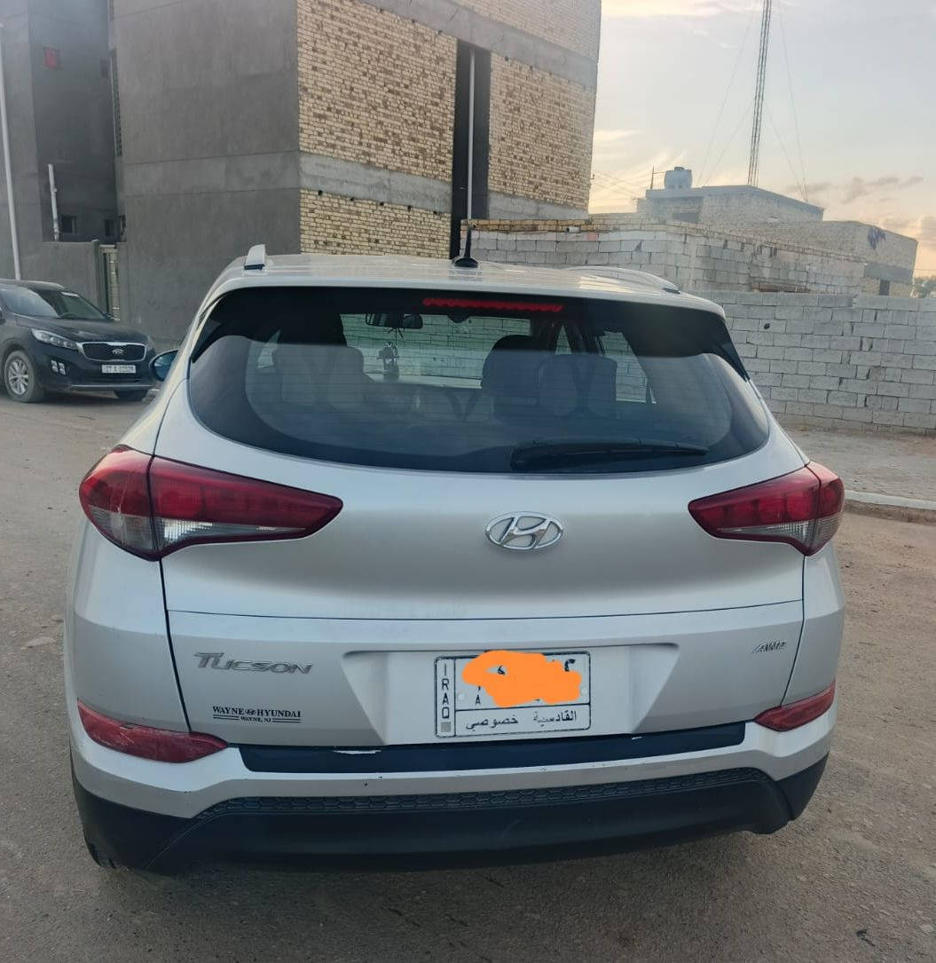 السلام عليكم توسان موديل 2016
وارد امريكي محرك 2000
ضرره جاملغ مفتوح ومرجع بدون ايرباك
تخم تاير جديد تبريد شغال حداديه نضيفه رقم قادسية بسمي مكاني بالديوانيه السعر 145  ***********
