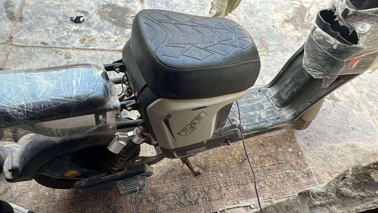 دراجه نظيفه ار ثمانيه سعر 300 قفل.   ***********
