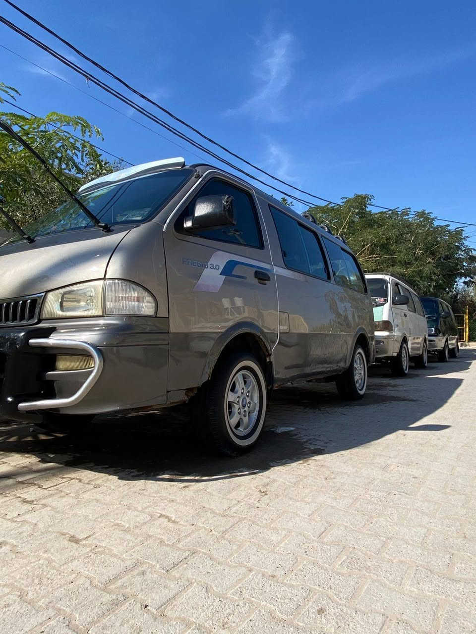 سلام عليكم للبيع بريجو موديل ٢٠٠١ سياحيه بسمي مصفره هيه ومرور مكفوله كفاله عامه كير ومكينه وكسن وحداديه وتخم تاير جاهزه من كلشي مكان سياره نجف عباسية ملاحظه مكلف بل نشر العكل مو ويه سياره  ***********
