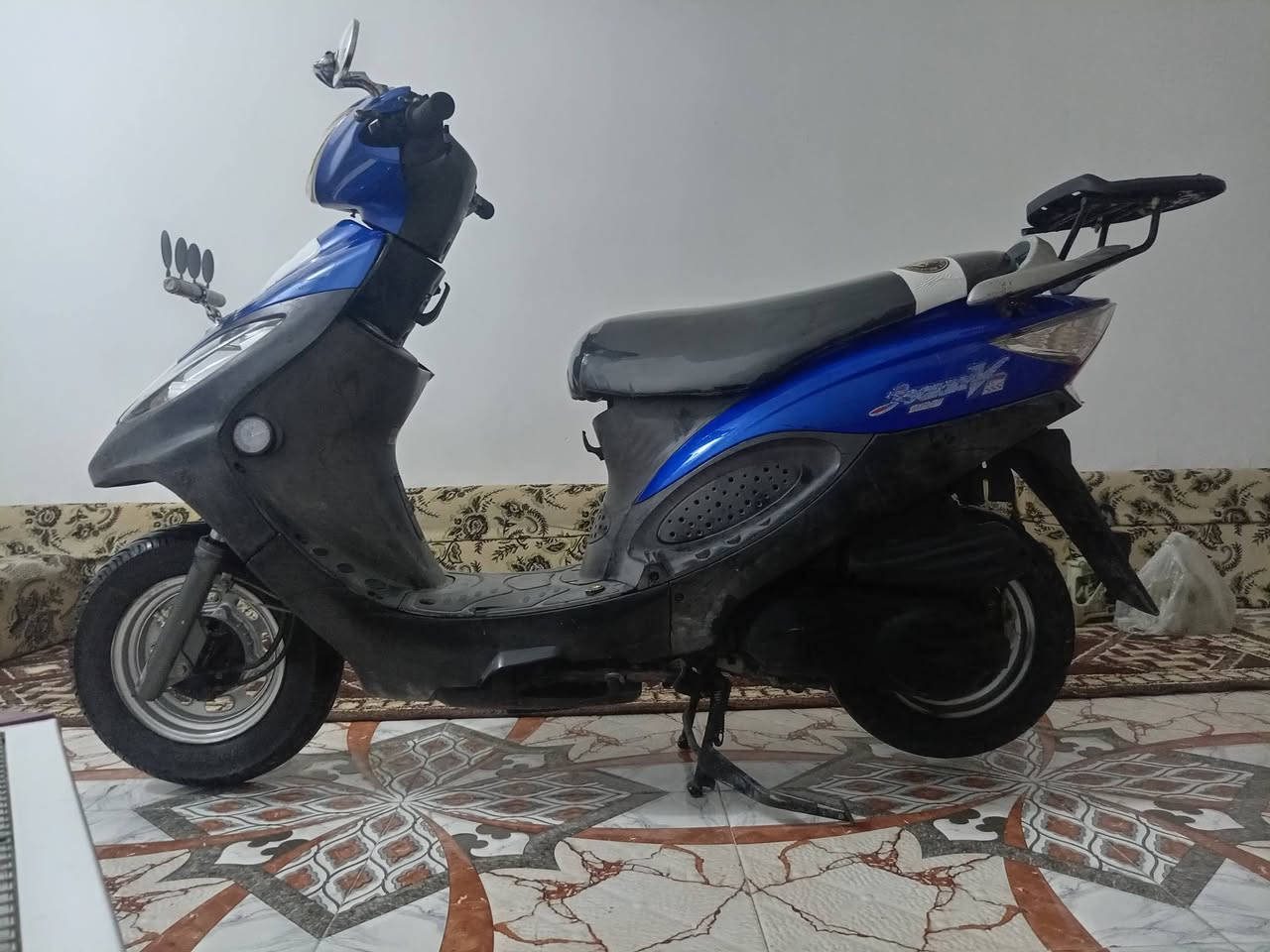 سلام عليكم كامكو 13البيع كفاله عامه قبل عشرين يوم طالعه من الرمبه السعر 800وبيه مجال مكاني الرفاعي ***********
