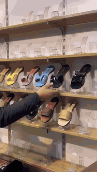 تحطيم الاسعار ٢٦ الف فقط شحاطه نسائي جلد قياس ٣٧ _٤١ موديلات مختلفه اك...