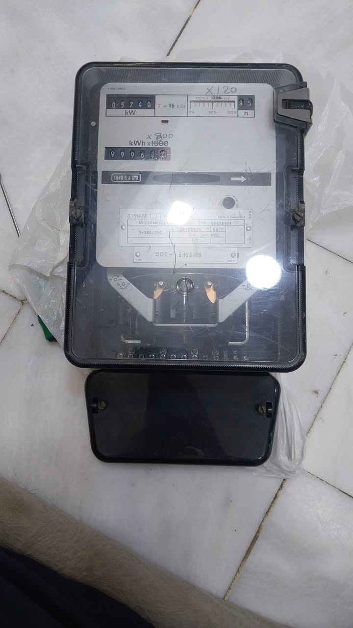 عداد كهرباء للبيع 3فاز اليحتاجه يتفضل خاص نظيف جدا


**إذا كنت صاحب هذا الإعلان وتريد حذفه لأي سبب، رجاءا أرسل رسالة إلى الدعم الفني**