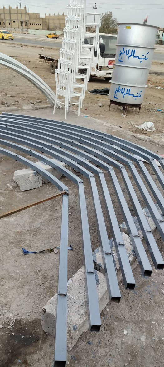 ***********جواد للبيع الحديد من اليمين الاصلي اذا مو من اليمين يرجع نفس السياره جادر الشيخ الاصلي مبطن توصيل الباب البيت موجود اذا مو الاصلي يرجع جادر الحديد والقماش باداره سالم الطباخ
