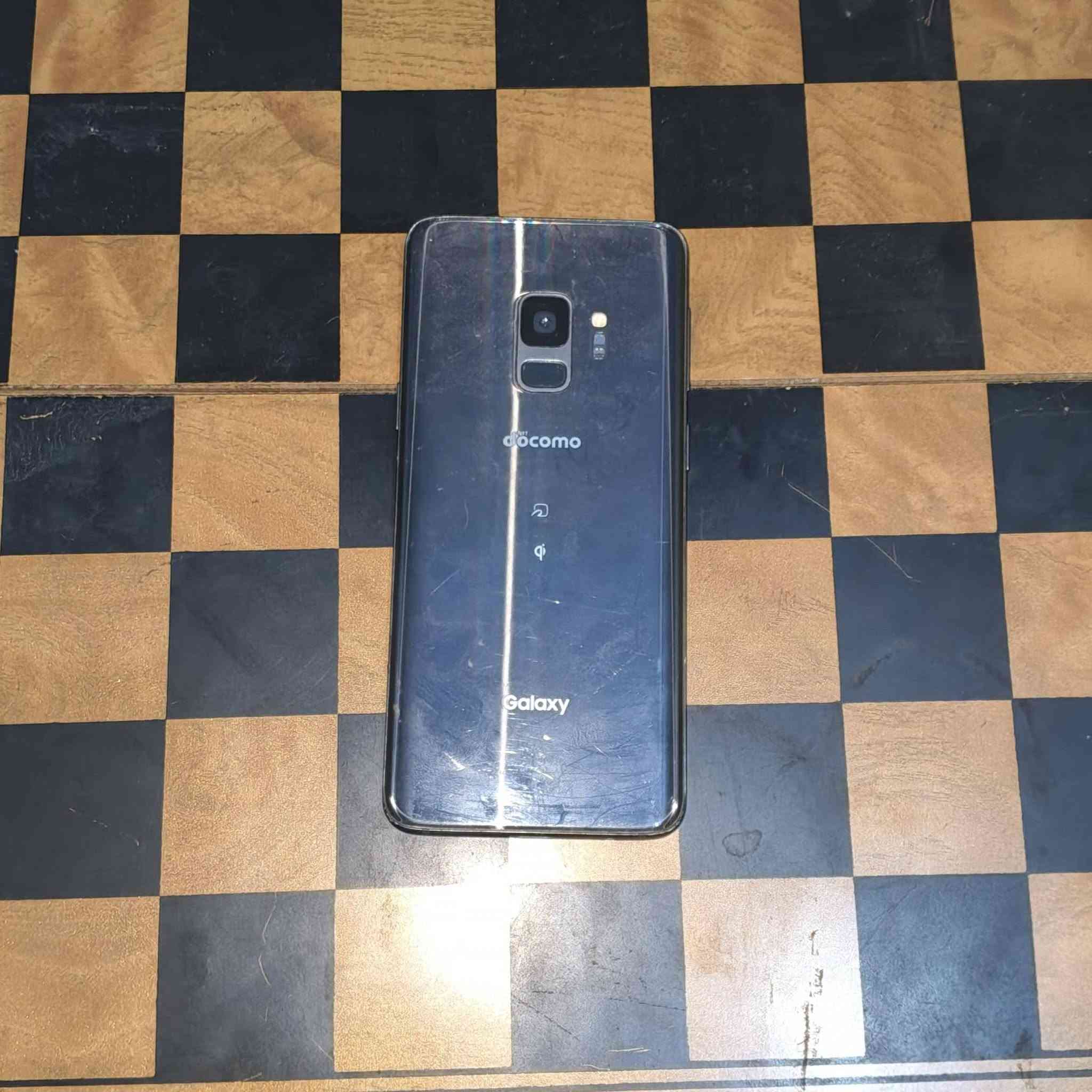السلام عليكم
جهاز galxay S9 مستعمل للبيع 
مواصفات : 
الشاشة: Super AMOLED بحجم 5.8 بوصة بي كسور ودائراين سوده صغار وخط اخضر بل نص الخلفيه نظيفه 
المعالج: Exynos 9810 النسخه العالميه 
الذاكرة: 64 جيجابيت
الرام: 4 جيجا رام
الكاميرا الخلفية: 12 مابيها مشاكل 
الكاميرا الأمامية: 8 ميجابكسل بيها تغبيش ونقطه سوده صفح 
البطارية: 3000 مللي أمبير
سيم كارت بي مشكله ميطلع 
السعر 60 الف وبي مجال مكاني حله بابل ***********
