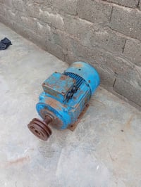 يوجد موطورعدد2الحجم40 حصان شرط الشغل مستعملات ماا مفتوحات وخنزيره عدد2...