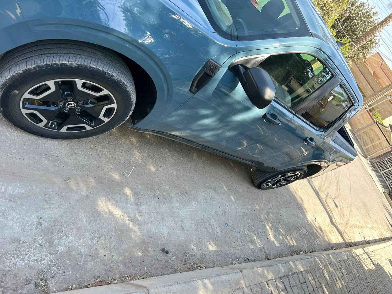 🔥 للبيع Ford Maverick 2023 🔥
💰 السعر: 170 وبيهة مجال 

✅ موديل 2023  XL

✅ محرك 2.5 لتر هايبرد اقتصادي

✅ جير أوتوماتيك

✅ شاشة لمس

✅ كاميرا 

✅ مثبت سرعة

✅ أنظمة أمان متعددة

✅ 5 مقاعد

✅ اقتصادية جداً بالوقود

✅ مناسبة للاستخدام اليومي والسفر

🚗 السيارة بحالة جيدة جداً وجاهزة للفحص

ℹ️ ملاحظة:

السيارة وارد أمريكيَ
رقم الشاصي مرفق بالمنشور

 رقم بغداد 

ماشية 95 الف 

💵 السعر المطلوب 170وبيهة مجال

رقم الهاتف :

***********
